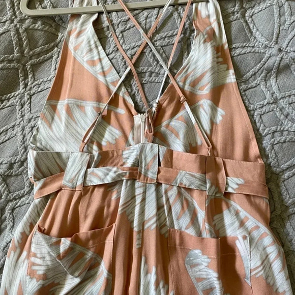 💚Nightwalker | Jumpsuit Romper- Peachy pink & white with tropical print - Small - Picture 8 of 8